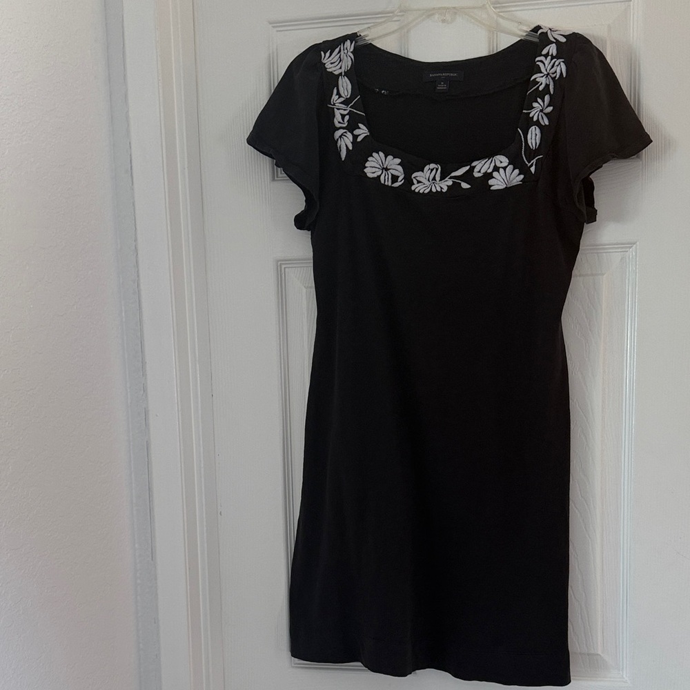 Banana Republic Black Mini Dress with White Floral Embroidered Accents M